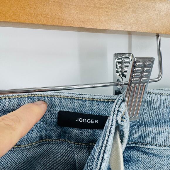 Judy Blue Women’s 20W Drawstring Waist Relaxed Tapered Jeans Light Wash‎ Denim - Picture 4 of 12